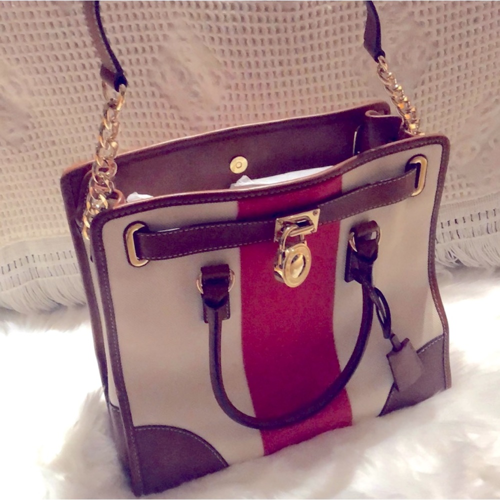 Michael Kors bad in new condition